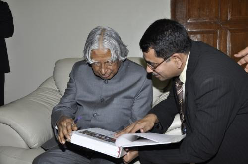 Dr. Milind Pande with Dr. APJ Abdul Kalam reviewing research work